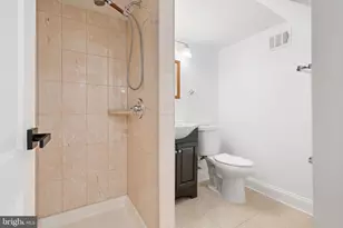 709 E Broad St, Falls Church, VA 22046 - Photo 33