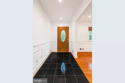 709 E Broad Street, Falls Church, VA 22046 - Photo 15