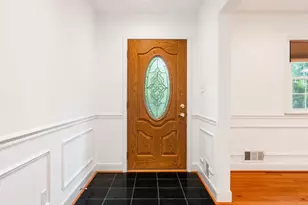 709 E Broad St, Falls Church, VA 22046 - Photo 15