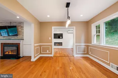 709 E Broad Street, Falls Church, VA 22046 - Photo 9