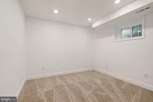 709 E Broad St, Falls Church, VA 22046 - Photo 31