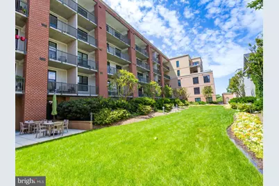 444 W Broad Street #523, Falls Church, VA 22046 - Photo 25
