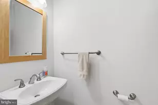 215 W George Mason Road W, Falls Church, VA 22046 - Photo 11