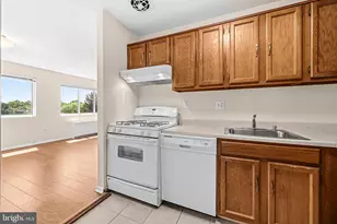 200 N Maple Ave, Falls Church, VA 22046 - Photo 7