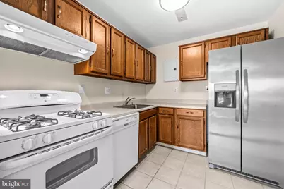 200 N Maple Avenue #613, Falls Church, VA 22046 - Photo 11