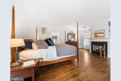 211 W Greenway Boulevard W, Falls Church, VA 22046 - Photo 21