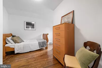 211 W Greenway Boulevard W, Falls Church, VA 22046 - Photo 27