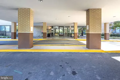 600 Roosevelt Boulevard #415, Falls Church, VA 22044 - Photo 3