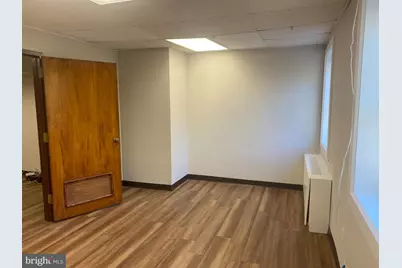 210 Broad Street E #201, Falls Church, VA 22046 - Photo 9