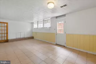 202 S Cherry St, Falls Church, VA 22042 - Photo 27