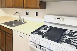 200 N Maple Ave, Falls Church, VA 22046 - Photo 17