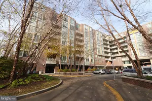 513 W Broad St, Falls Church, VA 22046 - Photo 1
