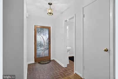201 Garden Court, Falls Church, VA 22046 - Photo 9