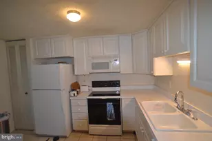 345 James St, Falls Church, VA 22046 - Photo 5