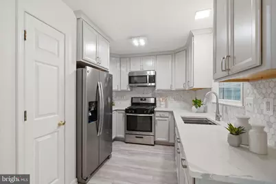 105 Rees Place, Falls Church, VA 22046 - Photo 13