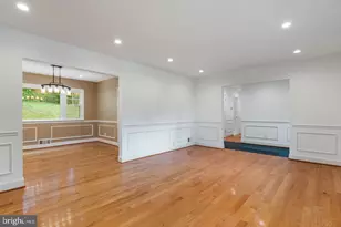709 E Broad St, Falls Church, VA 22046 - Photo 3