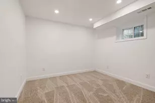 709 E Broad St, Falls Church, VA 22046 - Photo 29