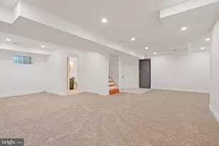 709 E Broad St, Falls Church, VA 22046 - Photo 27