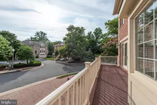 101 Gresham Pl, Falls Church, VA 22046 - Photo 41