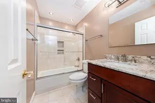 101 Gresham Pl, Falls Church, VA 22046 - Photo 19