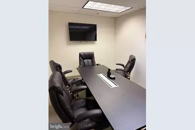800 W Broad Street W #209, Falls Church, VA 22046 - Photo 3