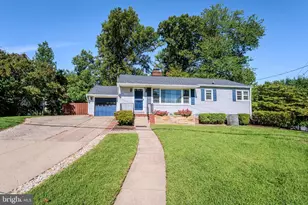 998 N Roosevelt St, Falls Church, VA 22046 - Photo 1