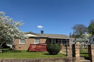 1306 Cardwell St, Fredericksburg, VA 22401 - Photo 1