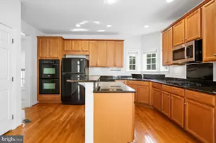 1002 Dorthea Ct, Fredericksburg, VA 22401 - Photo 7