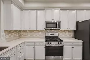 2042 Track Cir, Fredericksburg, VA 22401 - Photo 9