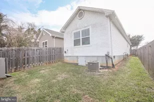 323 Tyler St, Fredericksburg, VA 22401 - Photo 15