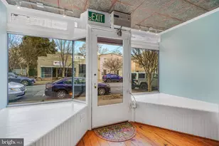 1109 Caroline St, Fredericksburg, VA 22401 - Photo 5