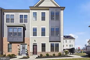 121 Kinross Ln, Fredericksburg, VA 22401 - Photo 1