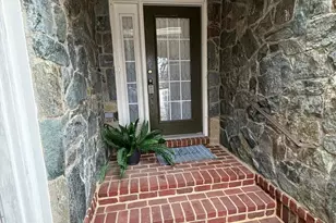 2107 Idlewild Blvd, Fredericksburg, VA 22401 - Photo 3