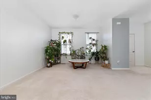 1216 Hudgins Farm Cir, Fredericksburg, VA 22408 - Photo 9