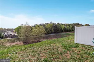 1216 Hudgins Farm Cir, Fredericksburg, VA 22408 - Photo 33