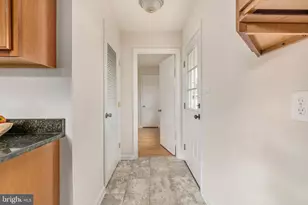 611 Bunker Hill St, Fredericksburg, VA 22401 - Photo 11