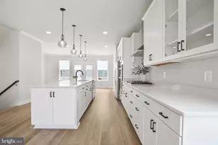 301 Willis St, Fredericksburg, VA 22401 - Photo 3