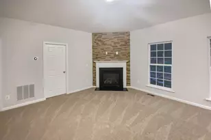 1020 Bakersfield Ln, Fredericksburg, VA 22401 - Photo 3