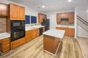 1020 Bakersfield Ln, Fredericksburg, VA 22401 - Photo 9