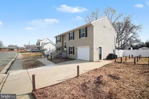 1002 Martingale Ct, Fredericksburg, VA 22401 - Photo 3
