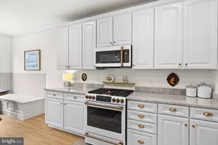 1304 Brigadier Dr, Fredericksburg, VA 22401 - Photo 7