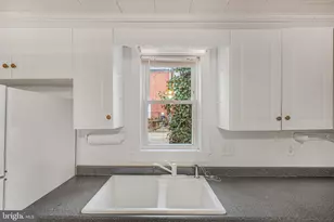 918 Mercer St, Fredericksburg, VA 22401 - Photo 9