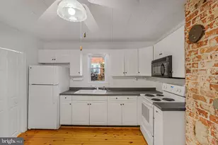 918 Mercer St, Fredericksburg, VA 22401 - Photo 7