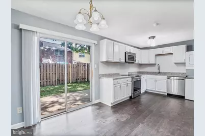 330 Brock Square, Fredericksburg, VA 22401 - Photo 3