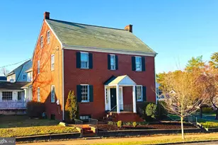 901 Monroe St, Fredericksburg, VA 22401 - Photo 3