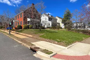 901 Monroe St, Fredericksburg, VA 22401 - Photo 9