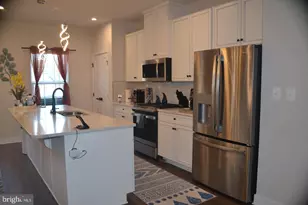 1015 Rampart Dr, Fredericksburg, VA 22401 - Photo 9