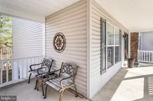 1004 Oakwood Ct, Fredericksburg, VA 22401 - Photo 5