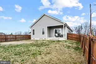 140 Ridgeway St, Fredericksburg, VA 22401 - Photo 33