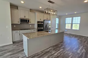 2208 Shadmoor Dr, Fredericksburg, VA 22401 - Photo 5